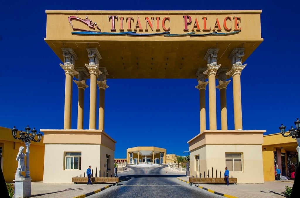 Titanic Palace3