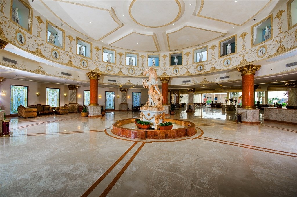 Titanic Palace5